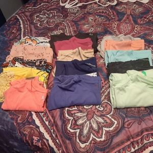 Lot of girls short sleeved shirts size 10/12